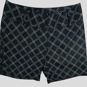 Adidas Classic Golf Shorts SZ 2 Black White Diamond Print Athletic Sporty Preppy